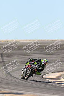 media/Jan-15-2026-Racers Edge (Thu) [[dfebeb70ab]]/3-B Group/Session 2 (Bowl Exit)/